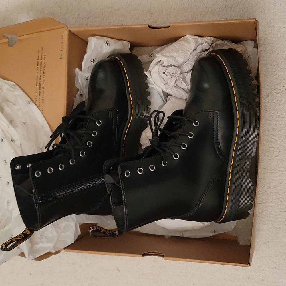 NEW Dr Marten Jadon Platform Boots Black Polished Smooth